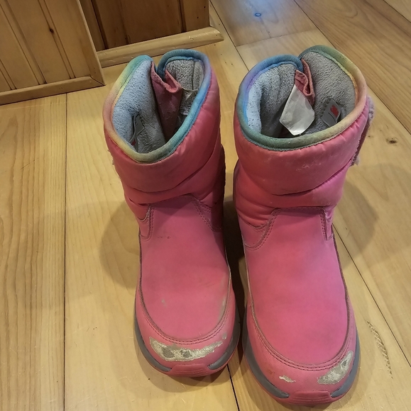 Ugg kids boots - Picture 2 of 8